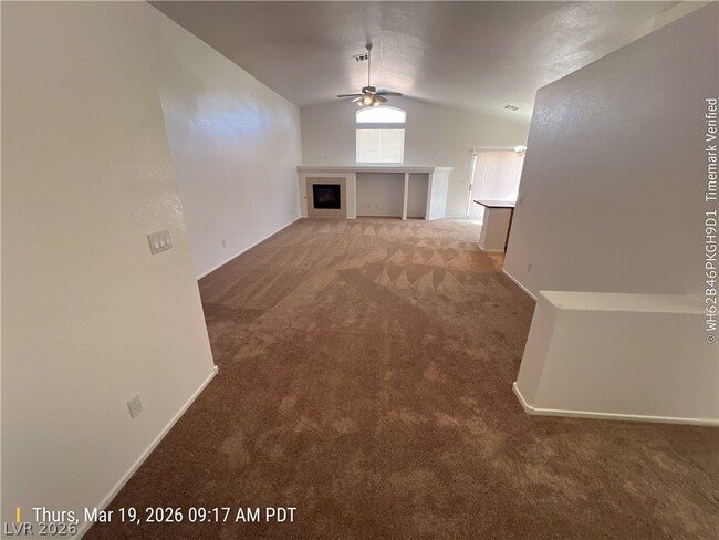 Building Photo - 1216 E El Campo Grande Ave