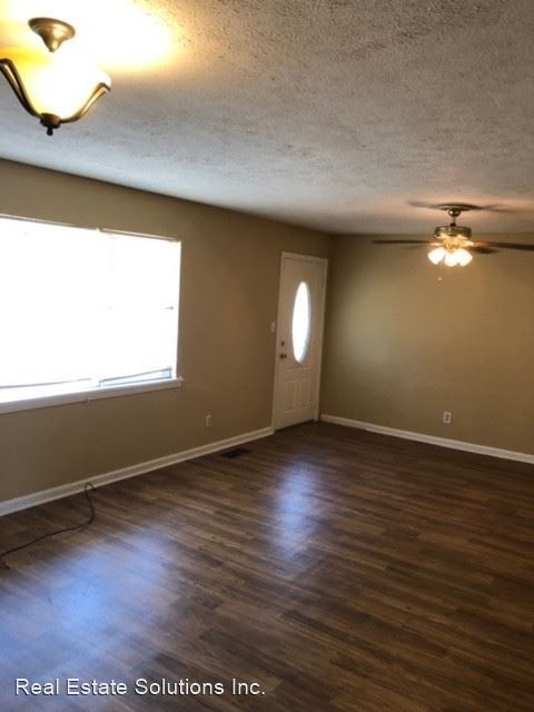 Building Photo - 4 br, 2 bath House - 1807 Camellia Lane