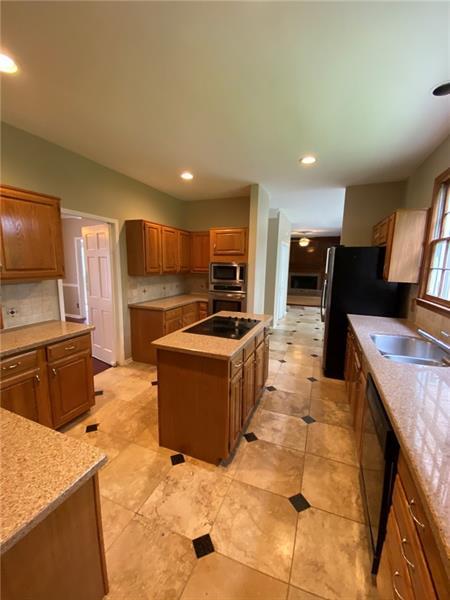 Building Photo - 4662 Equestrian Way