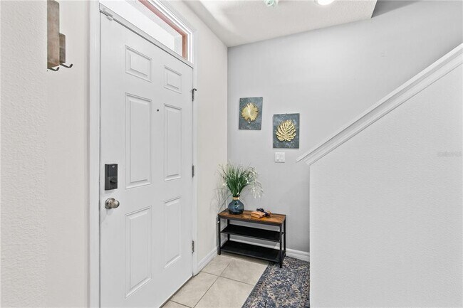 Building Photo - 9025 Pyrus St