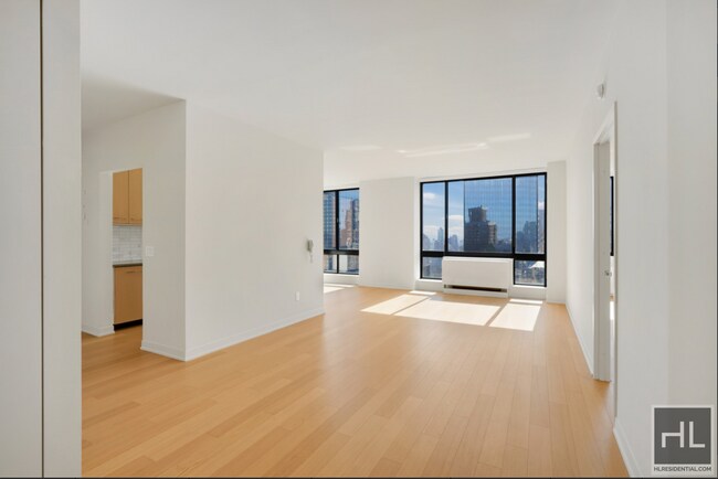 Foto del edificio - WEST 59 STREET 2BED 2.5BATH