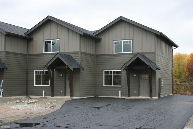 Building Photo - 729 Waverly Pl