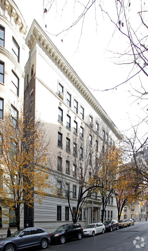 Building Photo - 27 E 95th St
