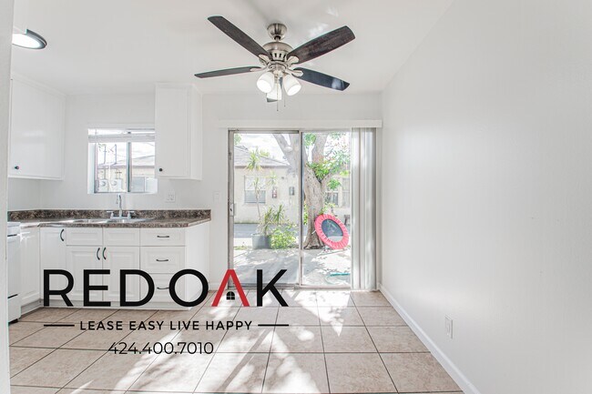 Foto del edificio - 11124 Lambert Ave