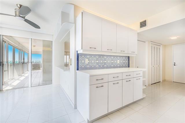 Foto del edificio - 881 Ocean Dr