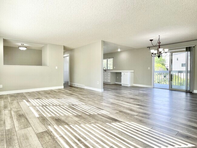 Foto del edificio - 650 Lacey Way