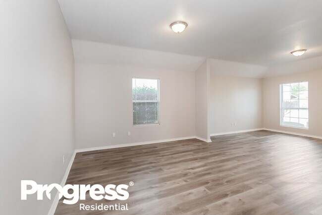 Foto del edificio - 12419 Pinestraw Rd