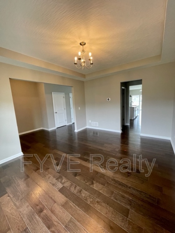 Building Photo - 3473 Whispering Pines Loop N