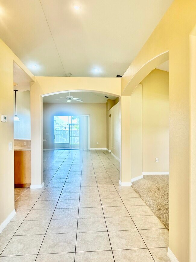 Building Photo - 3504 Fodder Dr