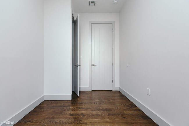 Building Photo - 3 br, 2 bath Room For Rent - 178 Wyckoff Ave