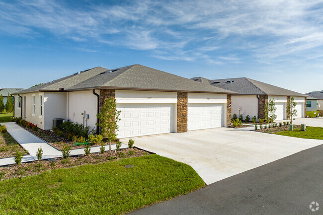 5223 Hunters Ridge Dr New Port Richey - The Oasis at Hunter's Ridge