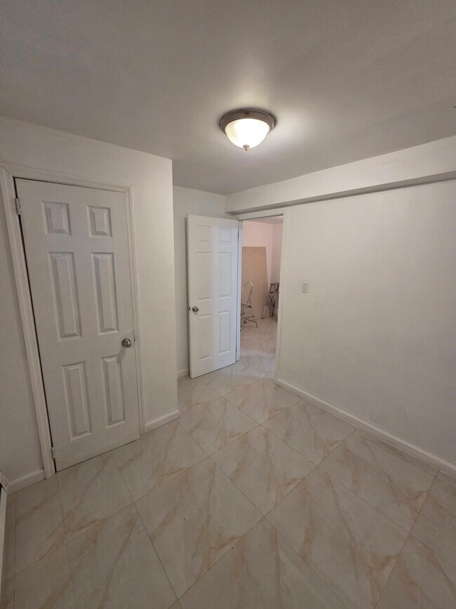 Foto del edificio - 3117 99th St