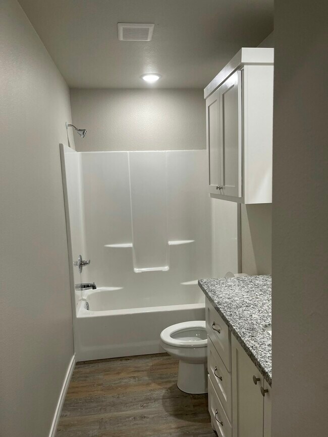Foto del edificio - 2632 Hickory Avenue