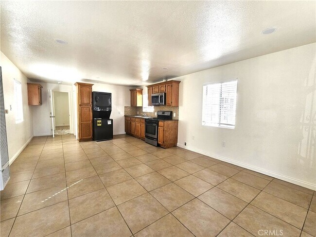 Foto del edificio - 654 W 21st St