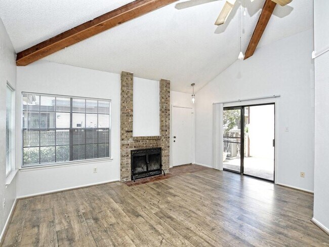 Building Photo - 1748 Ohlen Rd