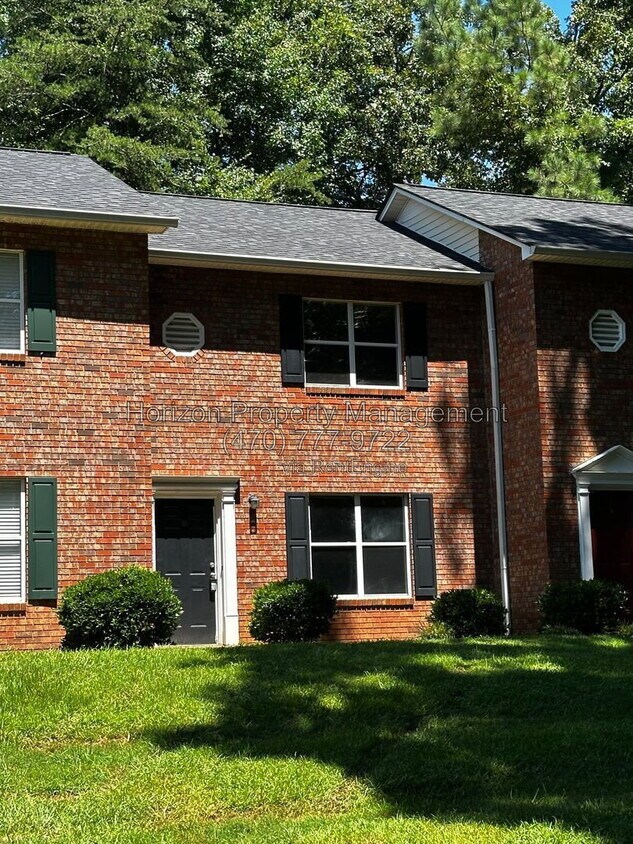 Foto del edificio - 4077 Hidden Hollow Dr
