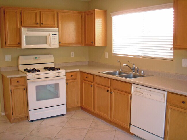 Building Photo - 11229 Salentino Ave