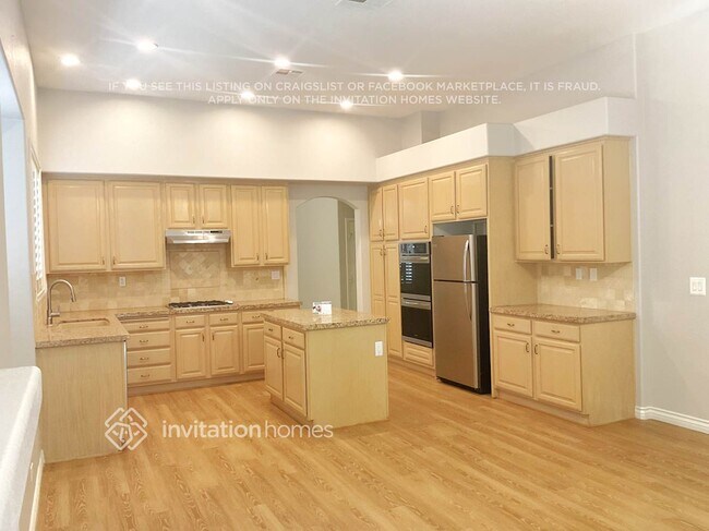 Foto del edificio - 4711 Blue Moon Ln
