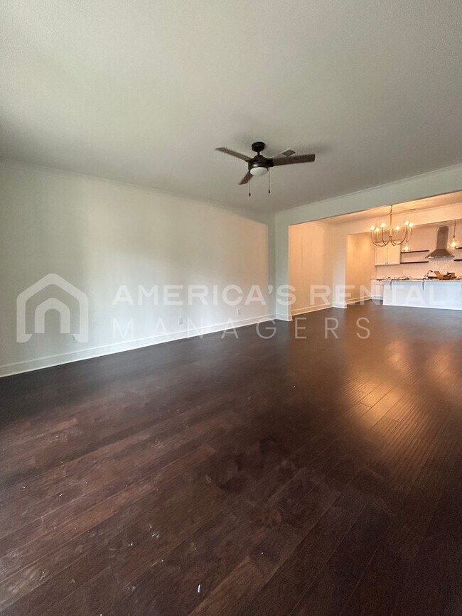 Foto del edificio - New Construction Home for Rent in Vestavia...