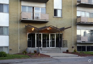 Building Photo - 1425 Rosenthal