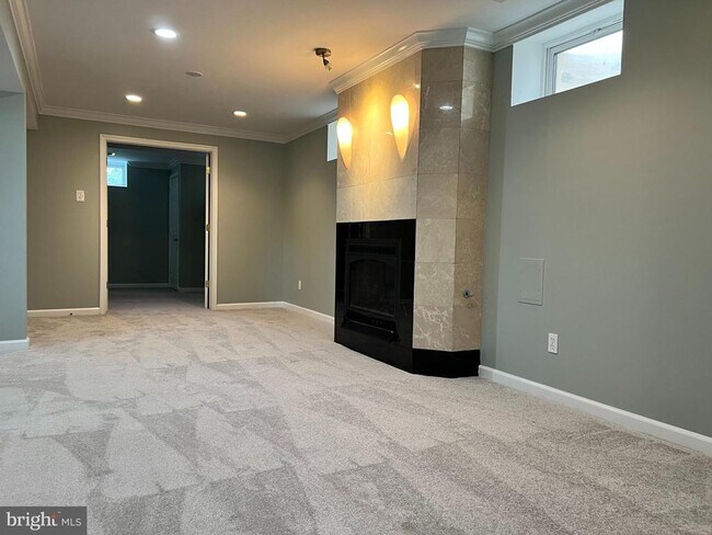 Building Photo - 6213 Sandlin Ct