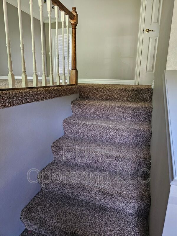 Foto del edificio - 13015 Taylor Cir