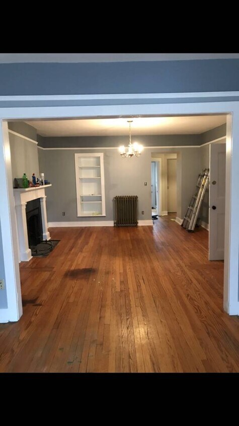 Primary Photo - 73 Ten Broeck St