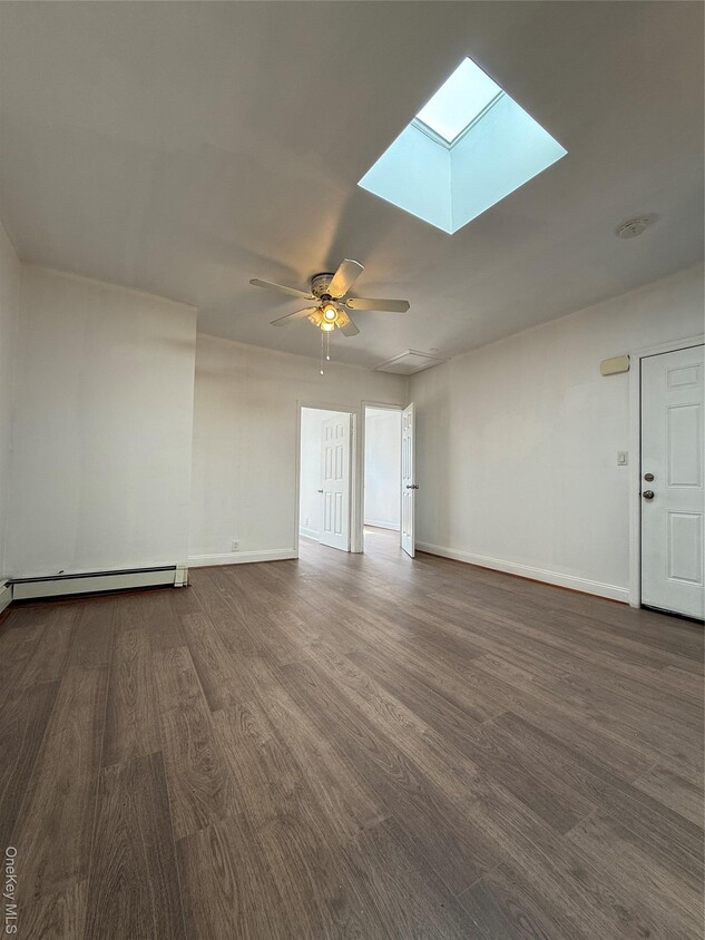 Primary Photo - 43 Troutman St