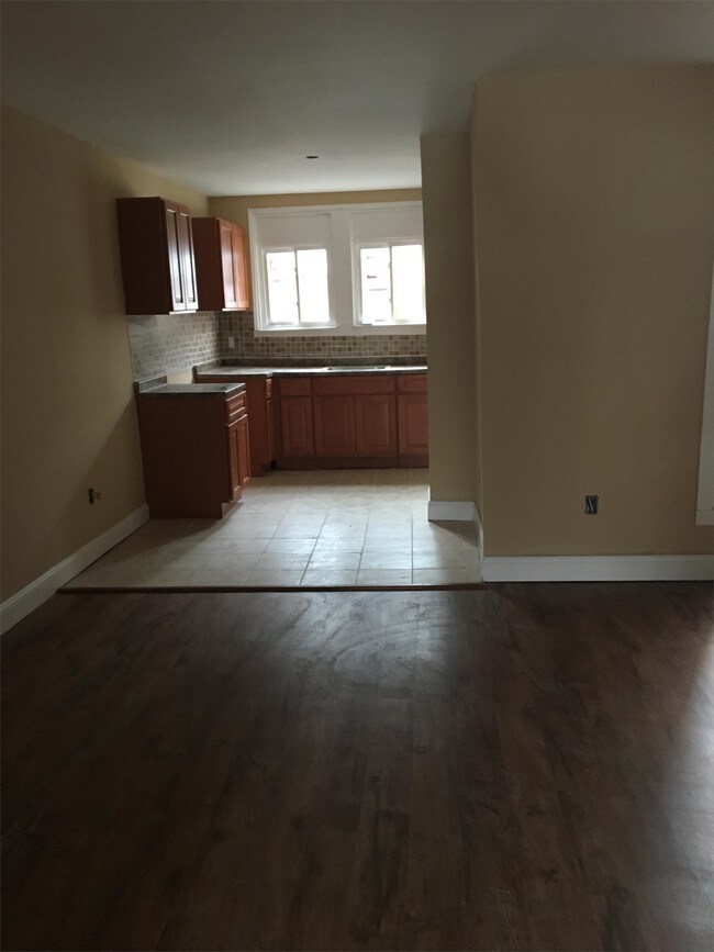 Foto del edificio - 7432 Beverly Rd. - Unit 1