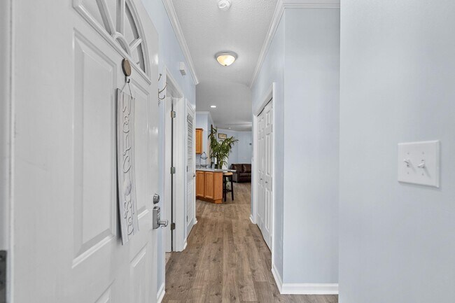 Foto del edificio - 120 Lazy Willow Ln