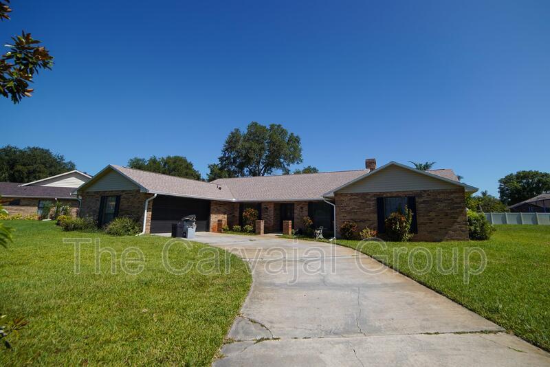 Foto del edificio - 96 Goddard Dr