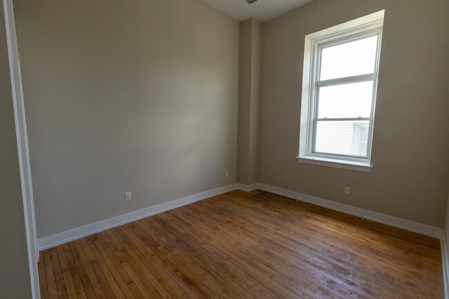 Building Photo - 2651 Buckius St