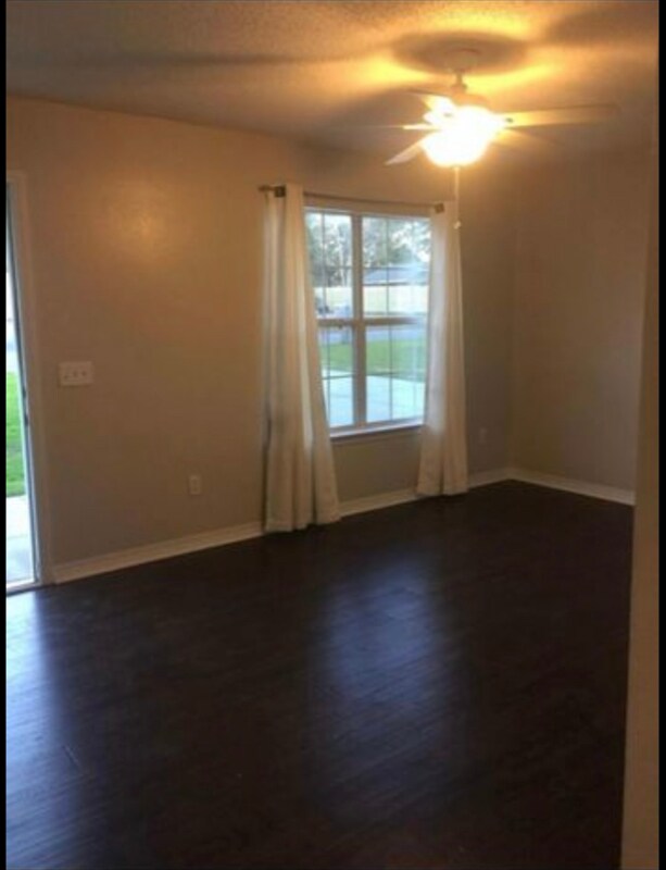 Foto del edificio - 5427 Lucy Ln
