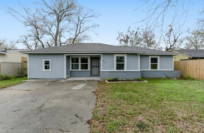 Photo - 5635 Belarbor St House