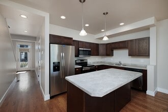 Building Photo - 3380 Davis Ln