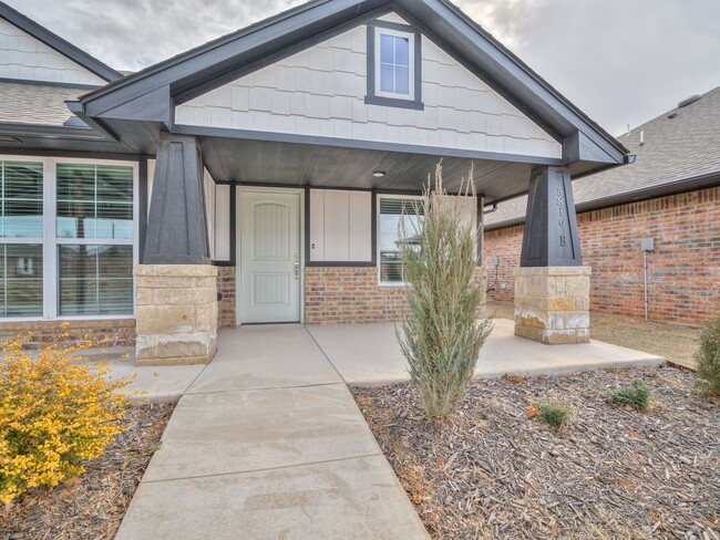 Building Photo - 5816 Goldfinger Rd