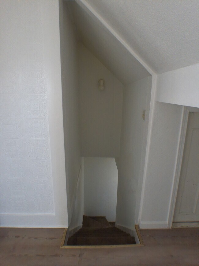 Building Photo - 1596-MHH1596 4th St NE