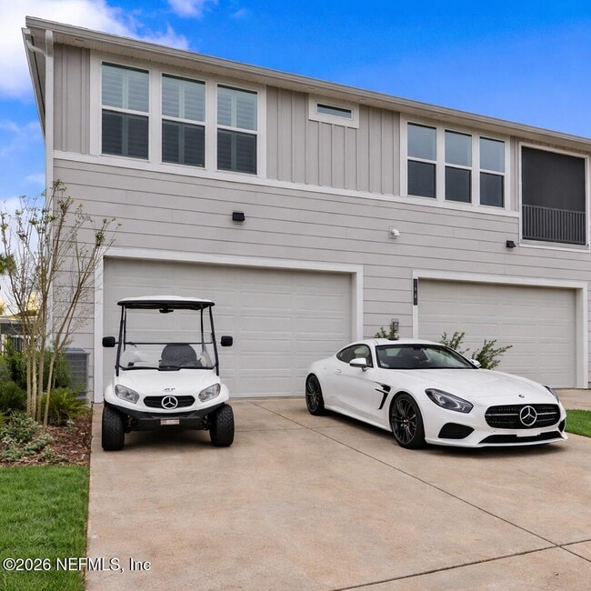 Building Photo - 459 Crestview Dr