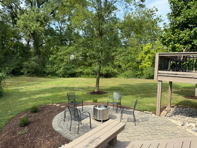 Foto del edificio - 11350 Meadowside Dr
