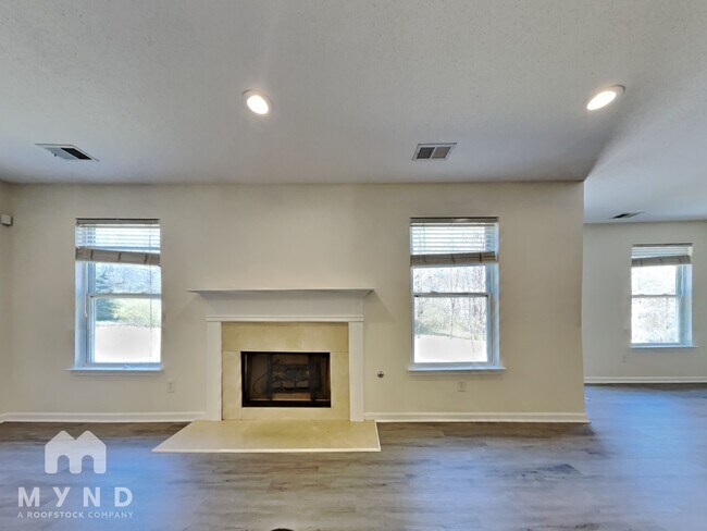 Building Photo - 6099 Trotters Cir