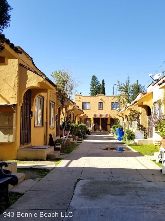 Building Photo - 943 S Bonnie Beach Pl