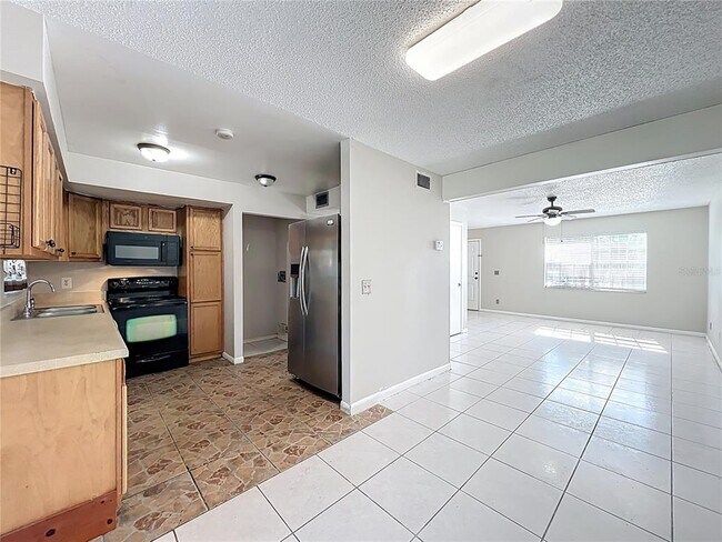 Foto del edificio - 5757 St Christopher Dr