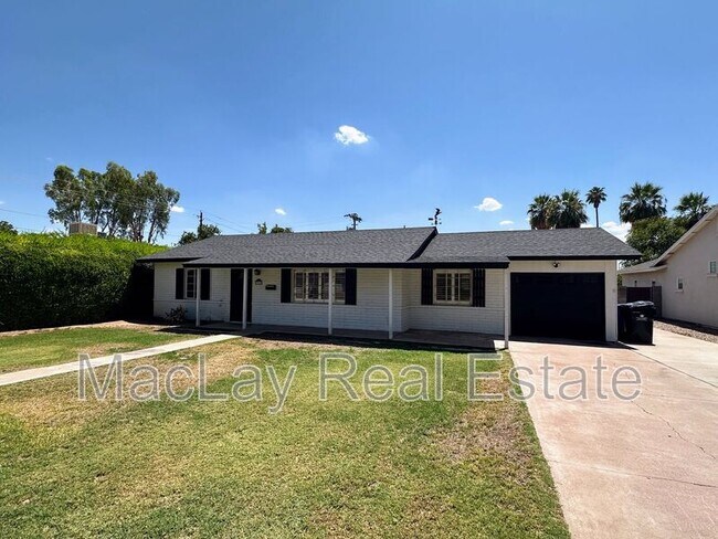 Building Photo - 915 E Orange Dr
