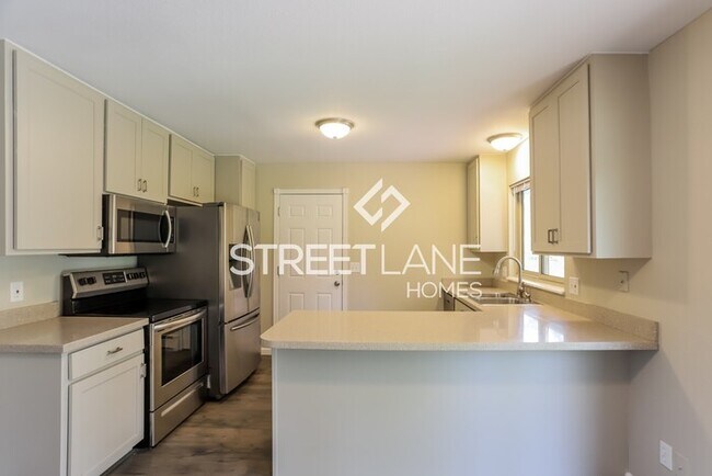 Building Photo - Charming 4 Bedroom in Aurora!