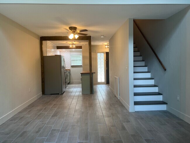 Foto del edificio - 711 SW 75th St