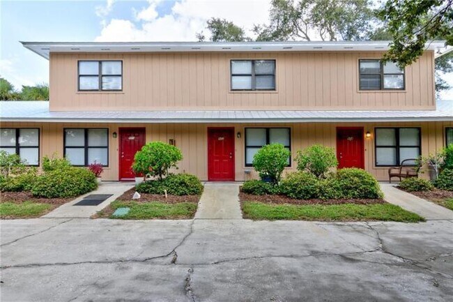 Building Photo - 948 Louisiana Ave
