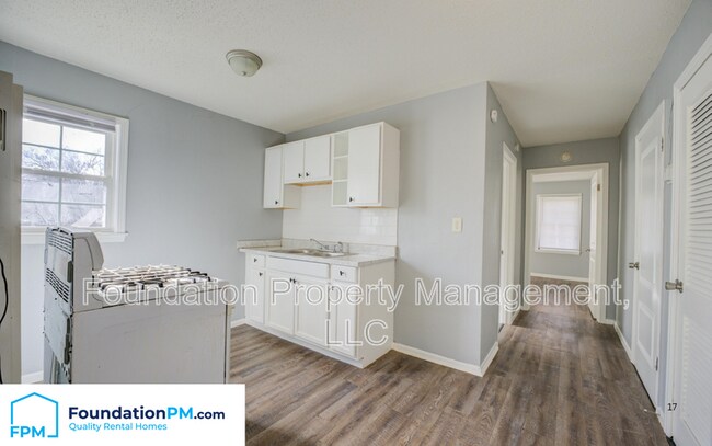 Building Photo - 741 Neptune St