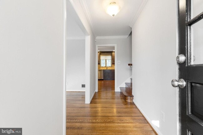 Photo - 235 Prospect Dr House