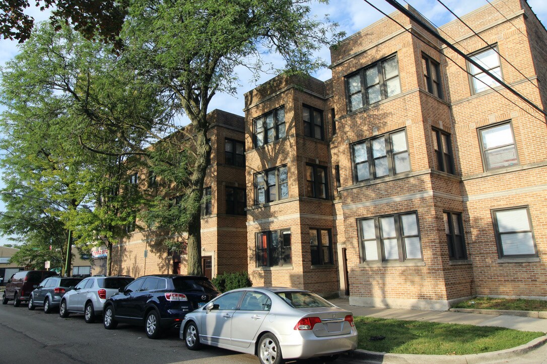 Primary Photo - 4808 N Ridgeway Ave