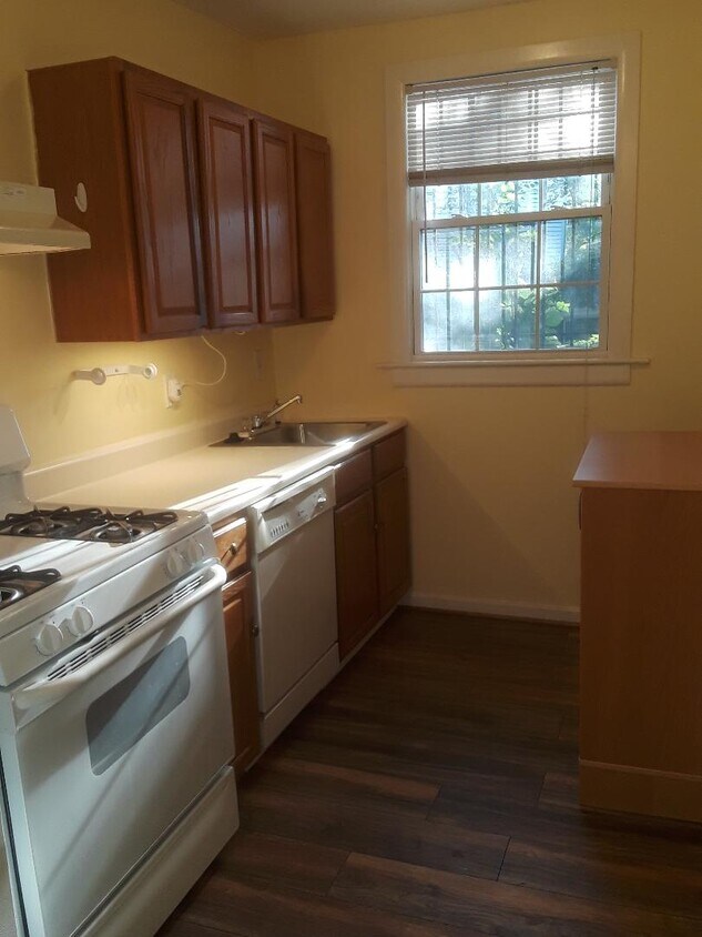 Foto principal - 318 Rhode Island Avenue, Northeast